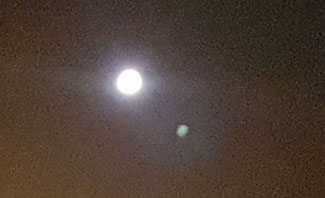 beso luna