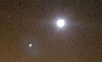 beso luna